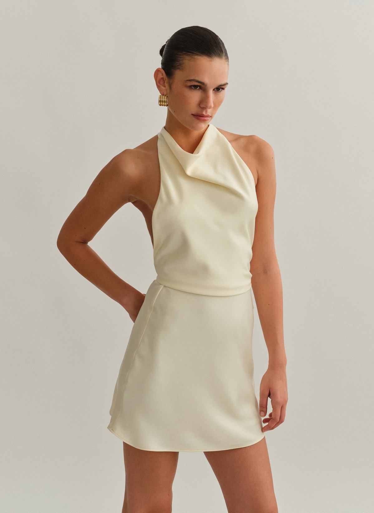 Γυναικείο σατέν halter ντραπέ μίνι φόρεμα