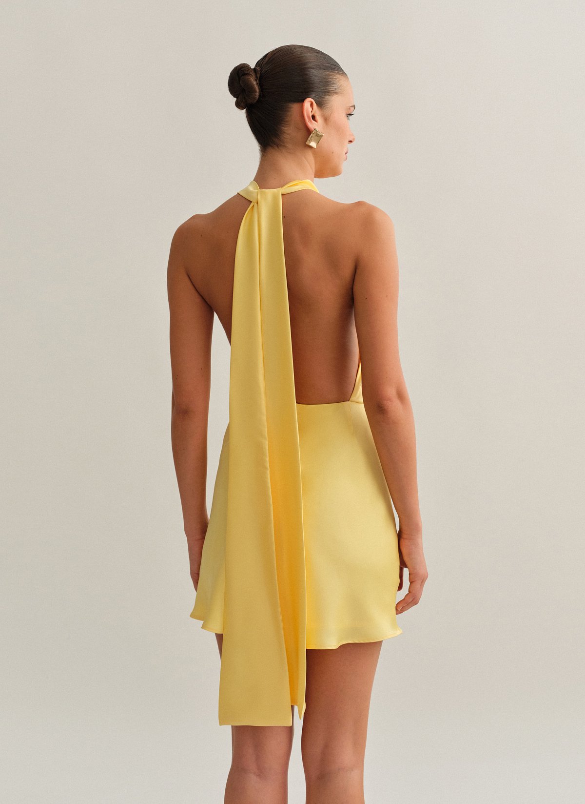 Γυναικείο σατέν halter ντραπέ μίνι φόρεμα