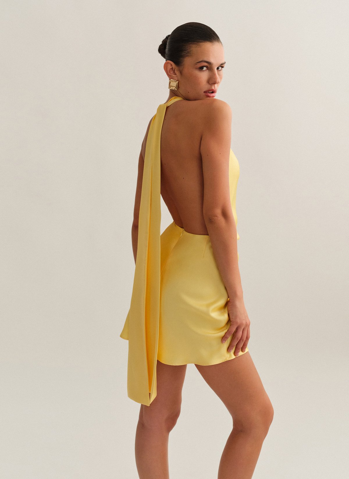 Γυναικείο σατέν halter ντραπέ μίνι φόρεμα