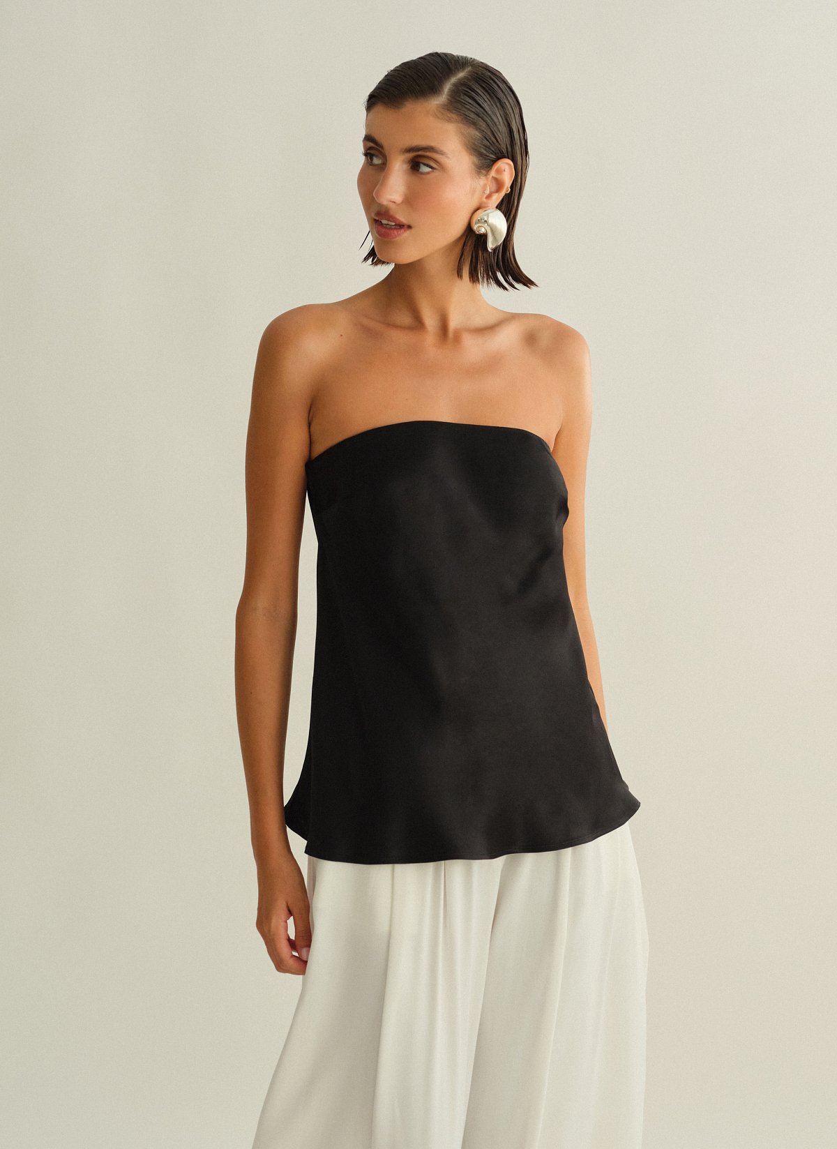 Γυναικείο σατέν ριχτό στράπλες τοπ