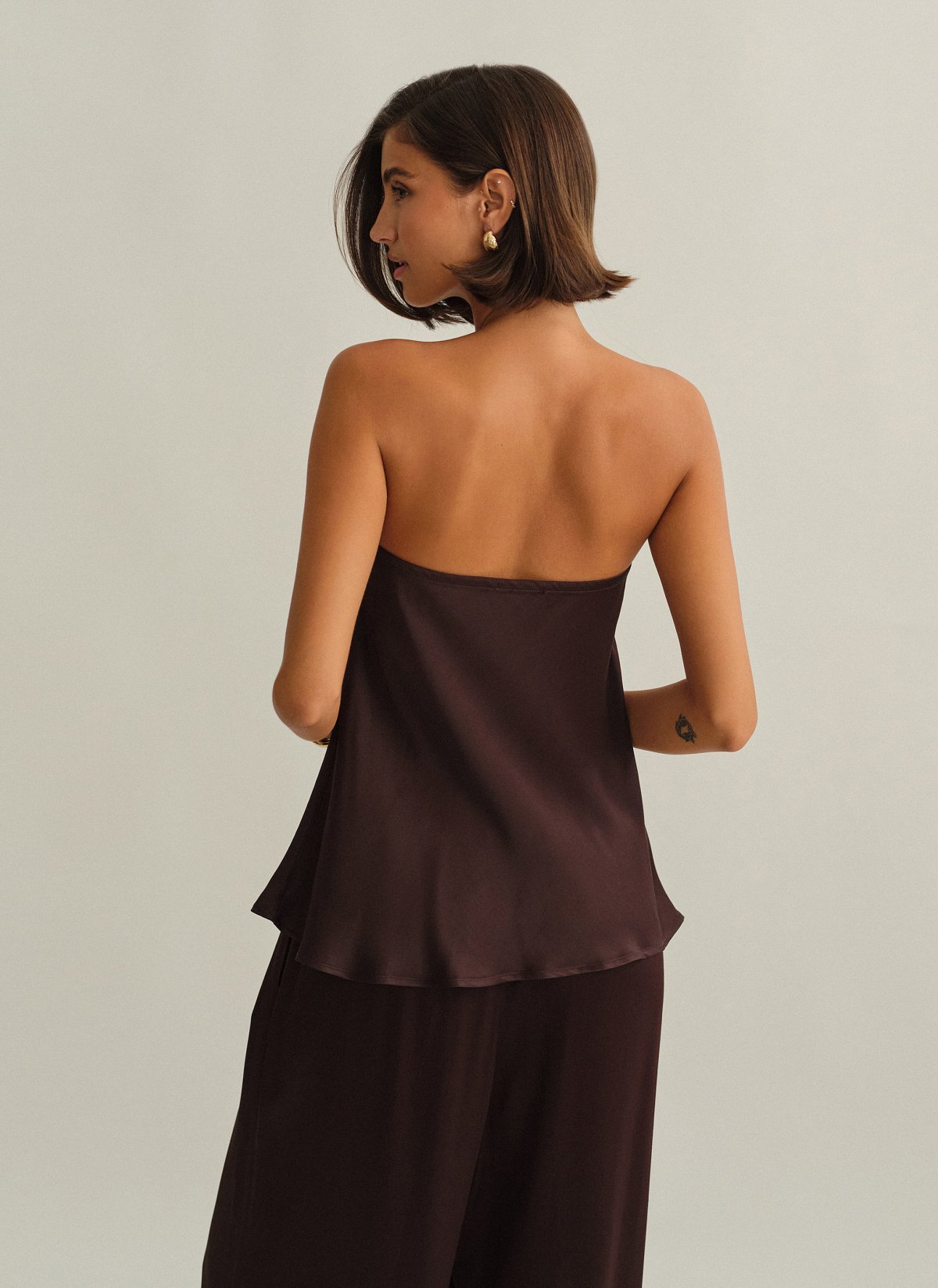 Γυναικείο σατέν ριχτό στράπλες τοπ