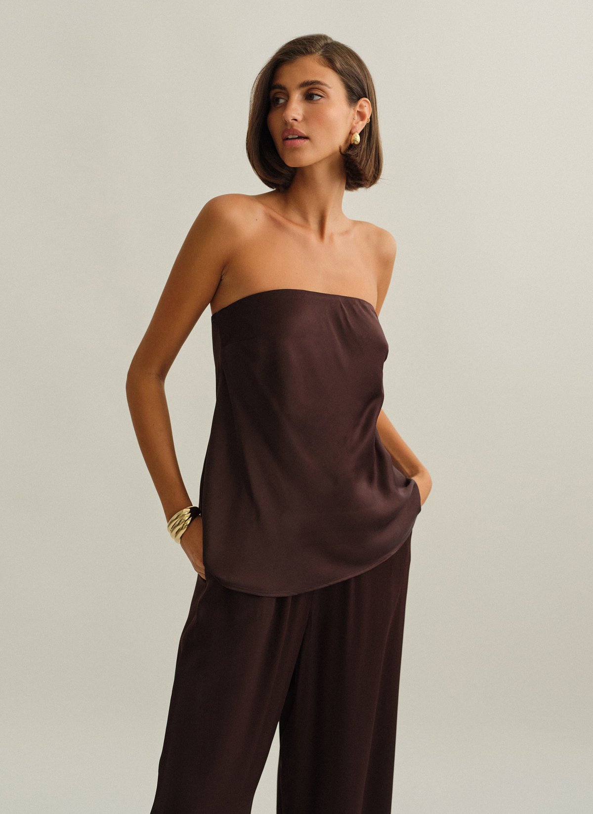 Γυναικείο σατέν ριχτό στράπλες τοπ