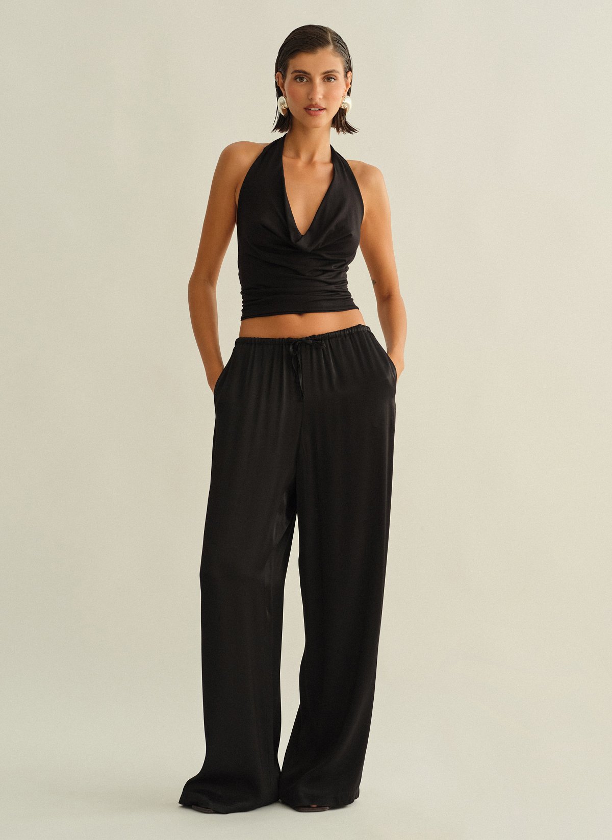 Γυναικείο σατέν παντελόνι με λάστιχο