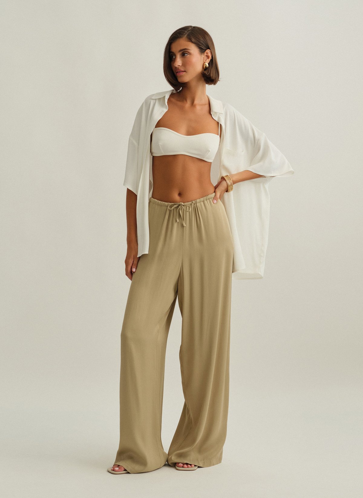 Γυναικείο σατέν παντελόνι με λάστιχο