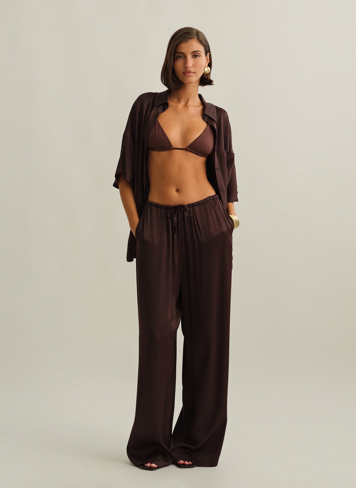 Γυναικείο σατέν παντελόνι με λάστιχο