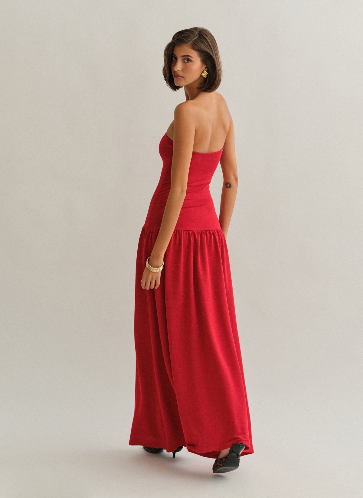 Γυναικείο μακρύ στράπλες φόρεμα με ελαφριά πλέξη