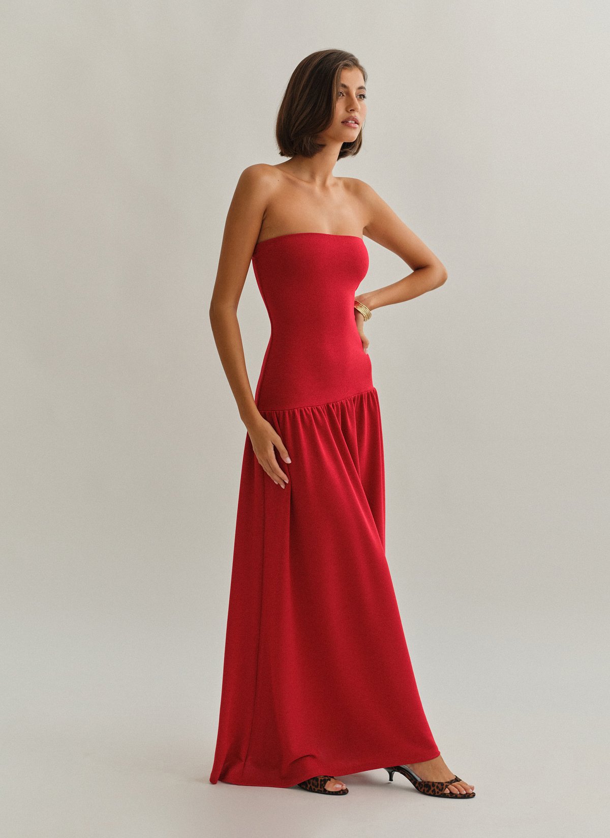 Γυναικείο μακρύ στράπλες φόρεμα με ελαφριά πλέξη