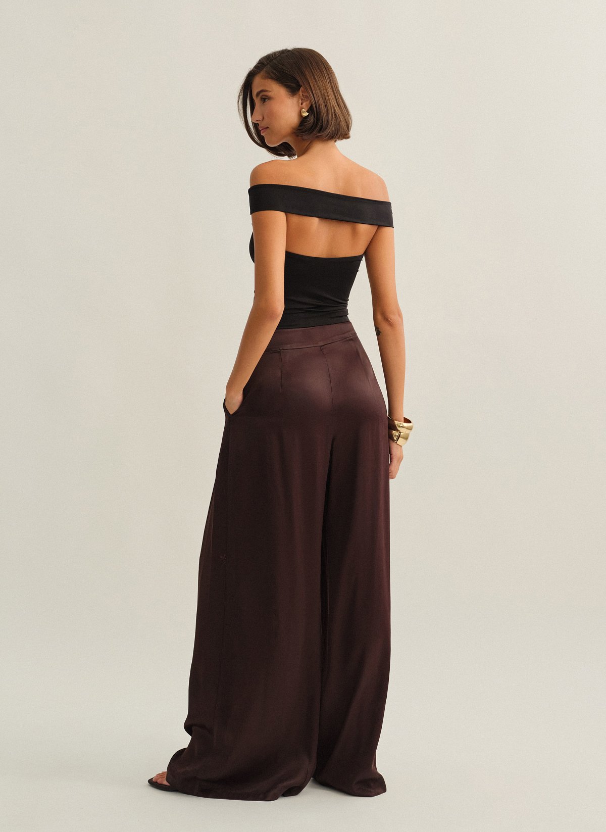 Γυναικείο ριχτό σατέν παντελόνι με πιέτες