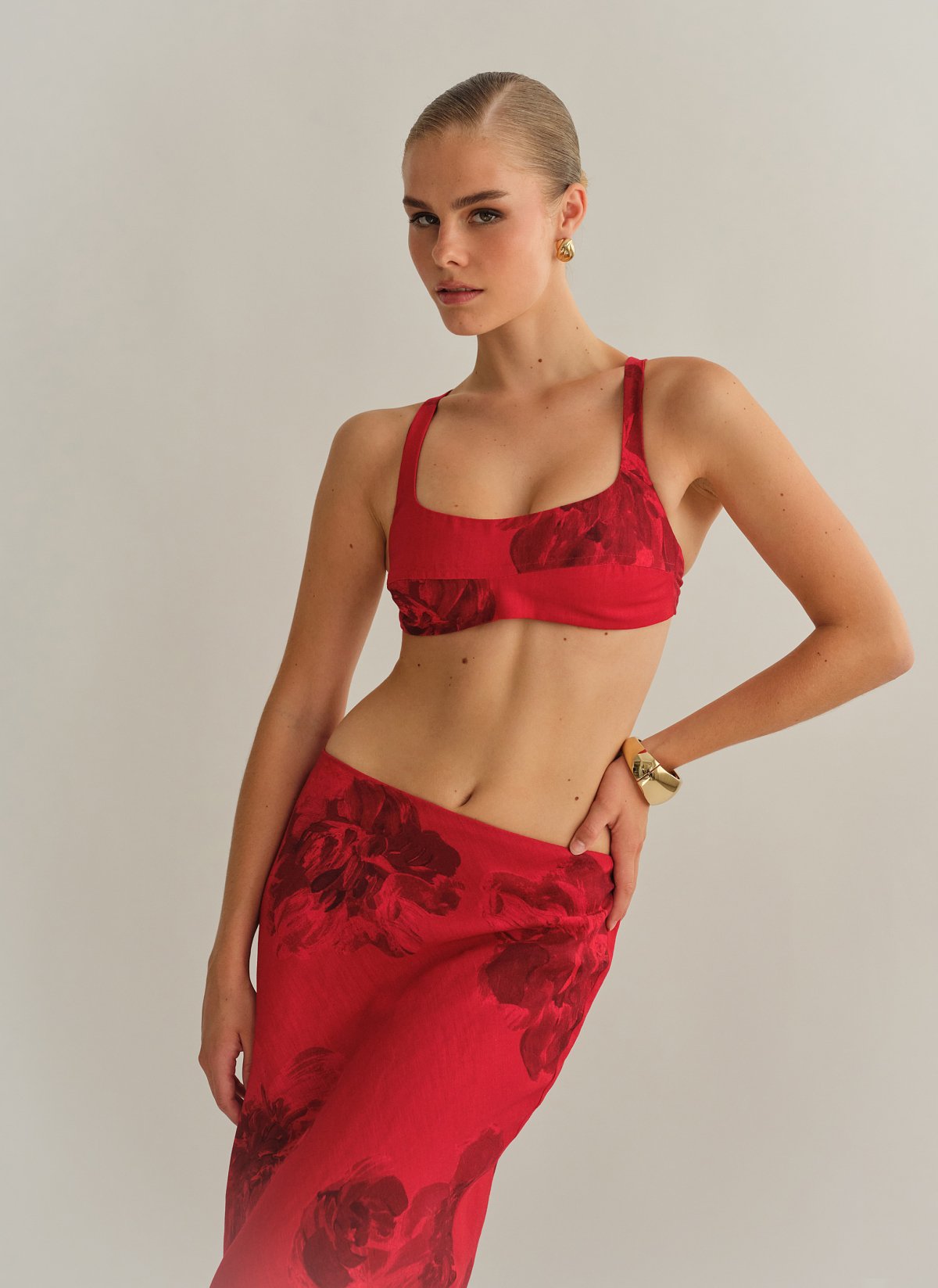 Γυναικείο εμπριμέ κόκκινο crop τοπ