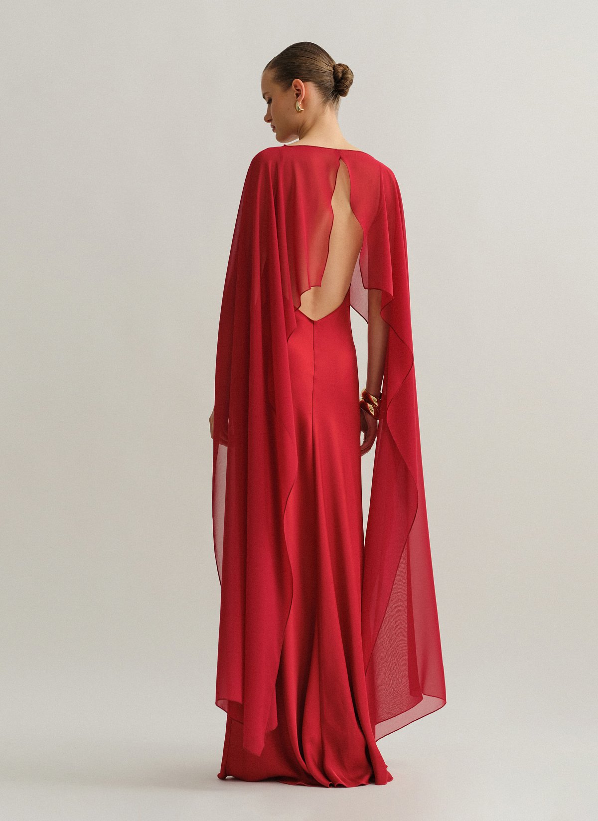 Γυναικεία ασύμμετρη ημιδιάφανη κάπα