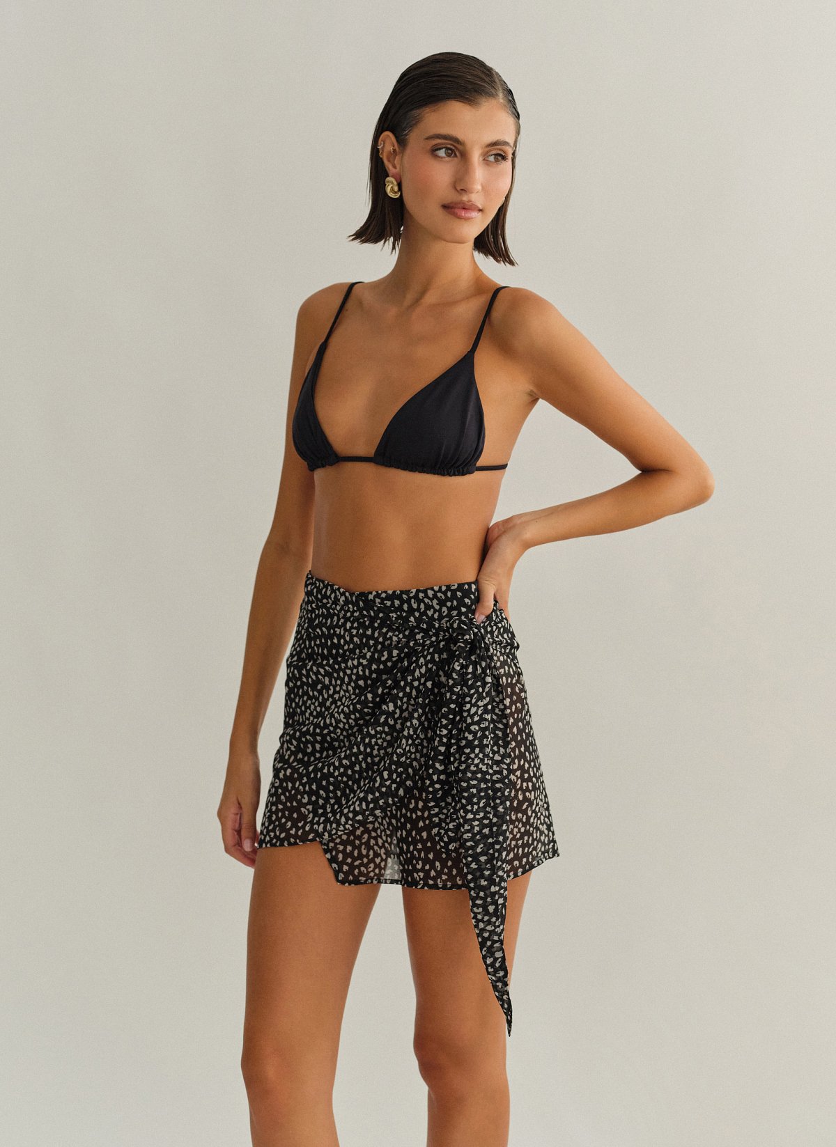 Γυναικείο ημιδιάφανο μίνι παρεό με δέσιμο animal print