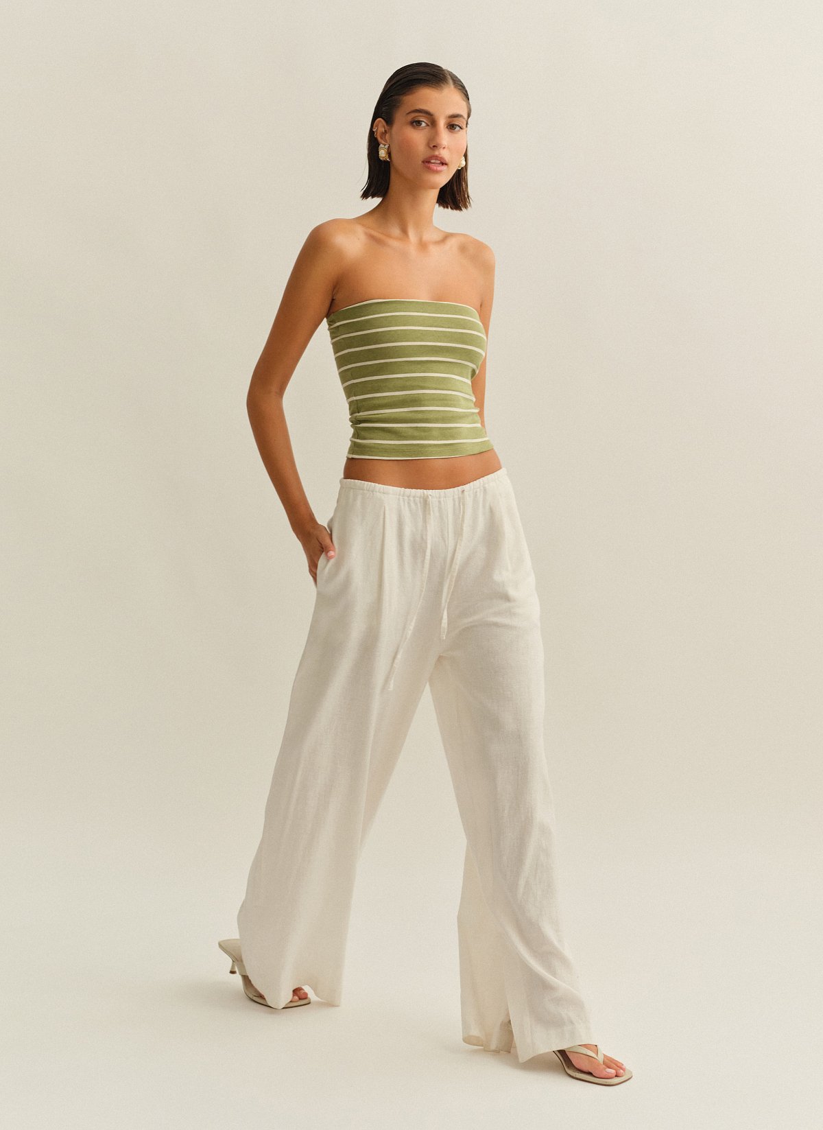 Γυναικείο λινό παντελόνι με κορδόνι στη μέση