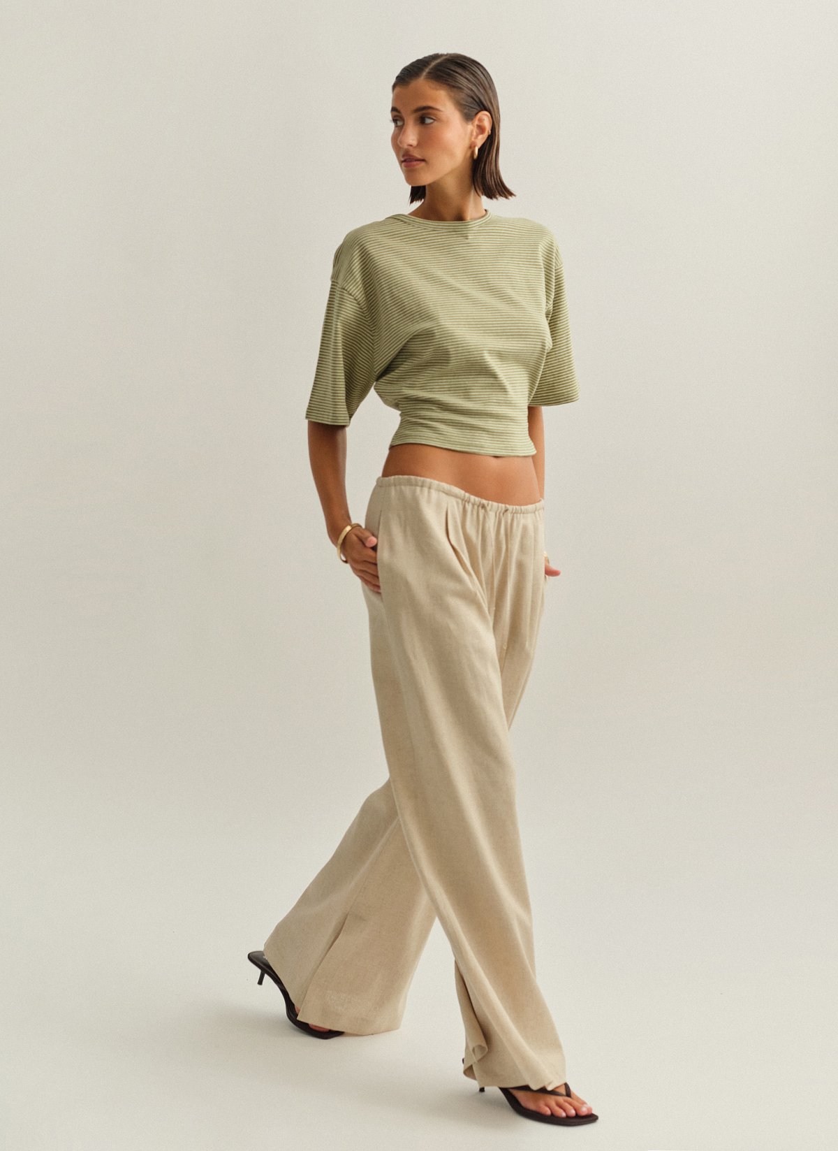 Γυναικείο λινό παντελόνι με κορδόνι στη μέση