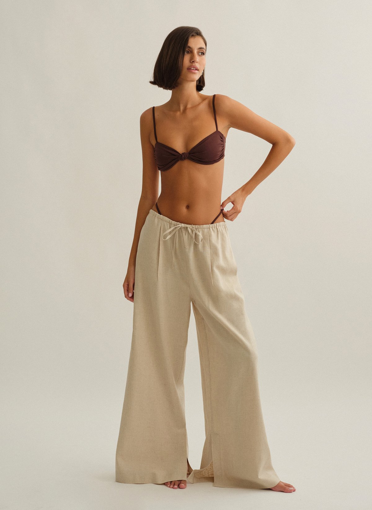Γυναικείο λινό παντελόνι με κορδόνι στη μέση