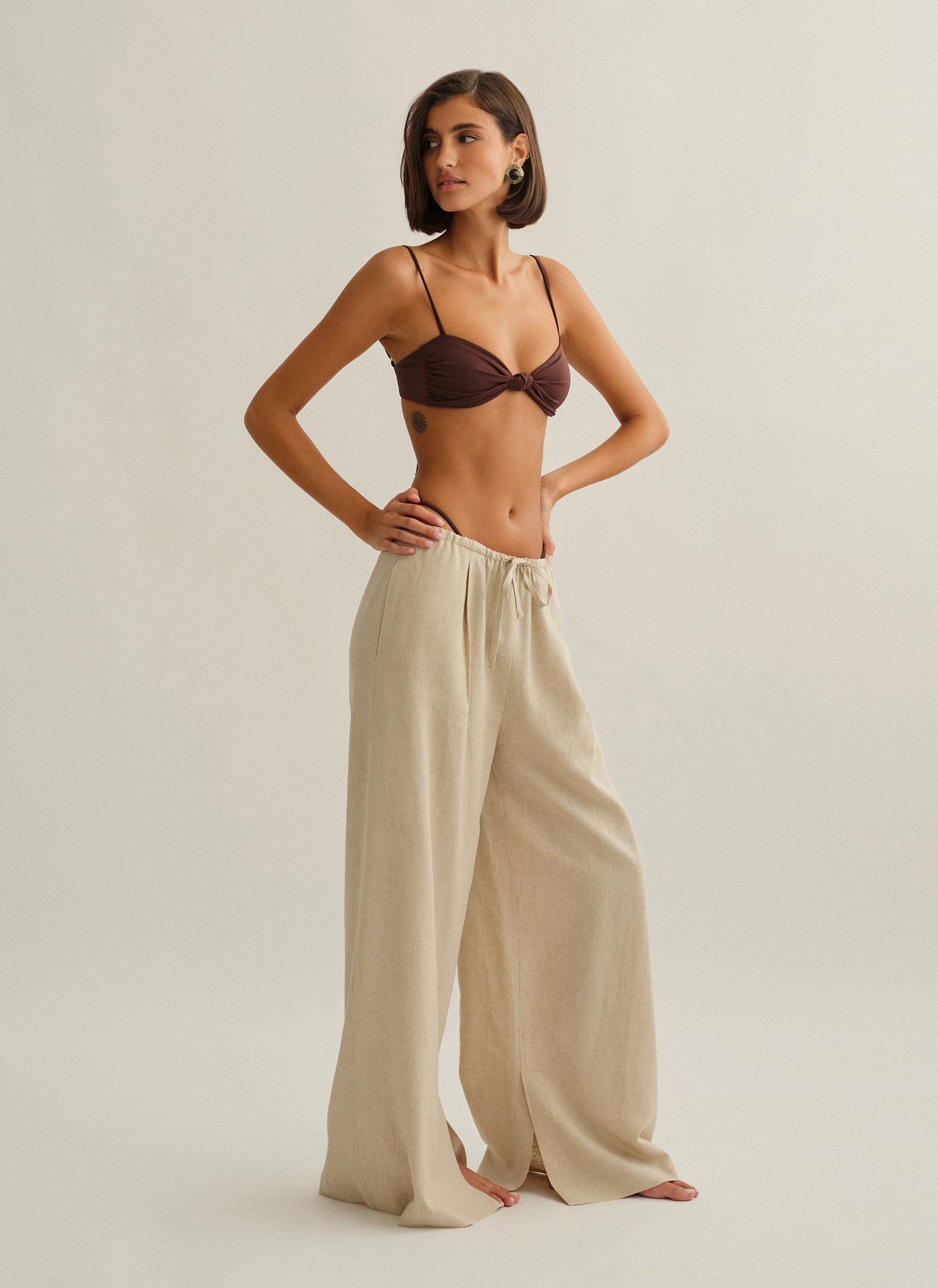 Γυναικείο λινό παντελόνι με κορδόνι στη μέση