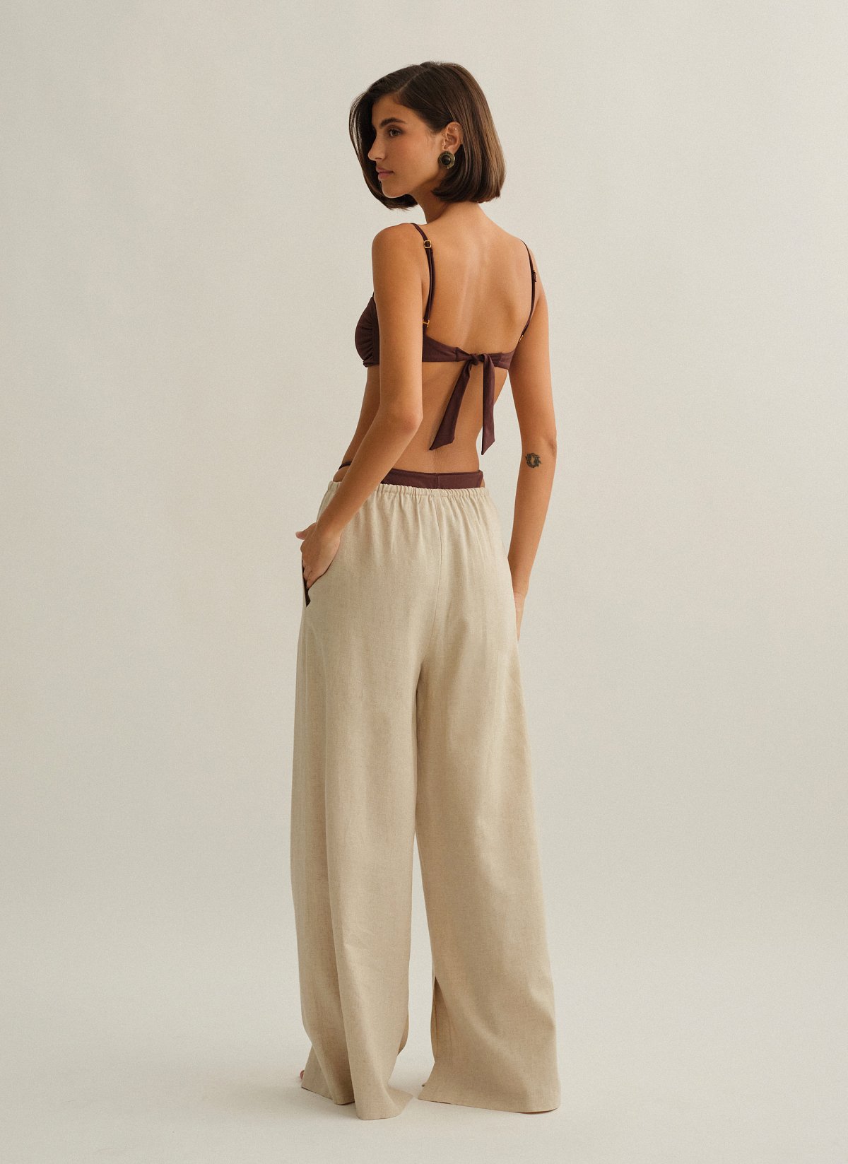 Γυναικείο λινό παντελόνι με κορδόνι στη μέση