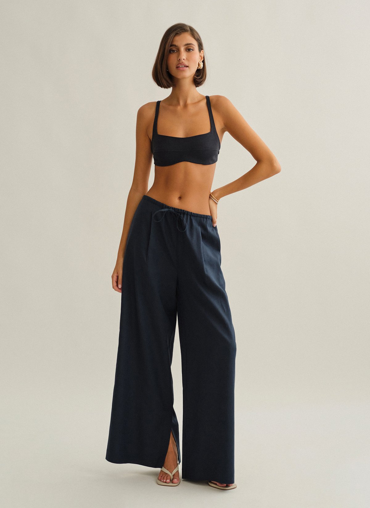 Γυναικείο λινό παντελόνι με κορδόνι στη μέση