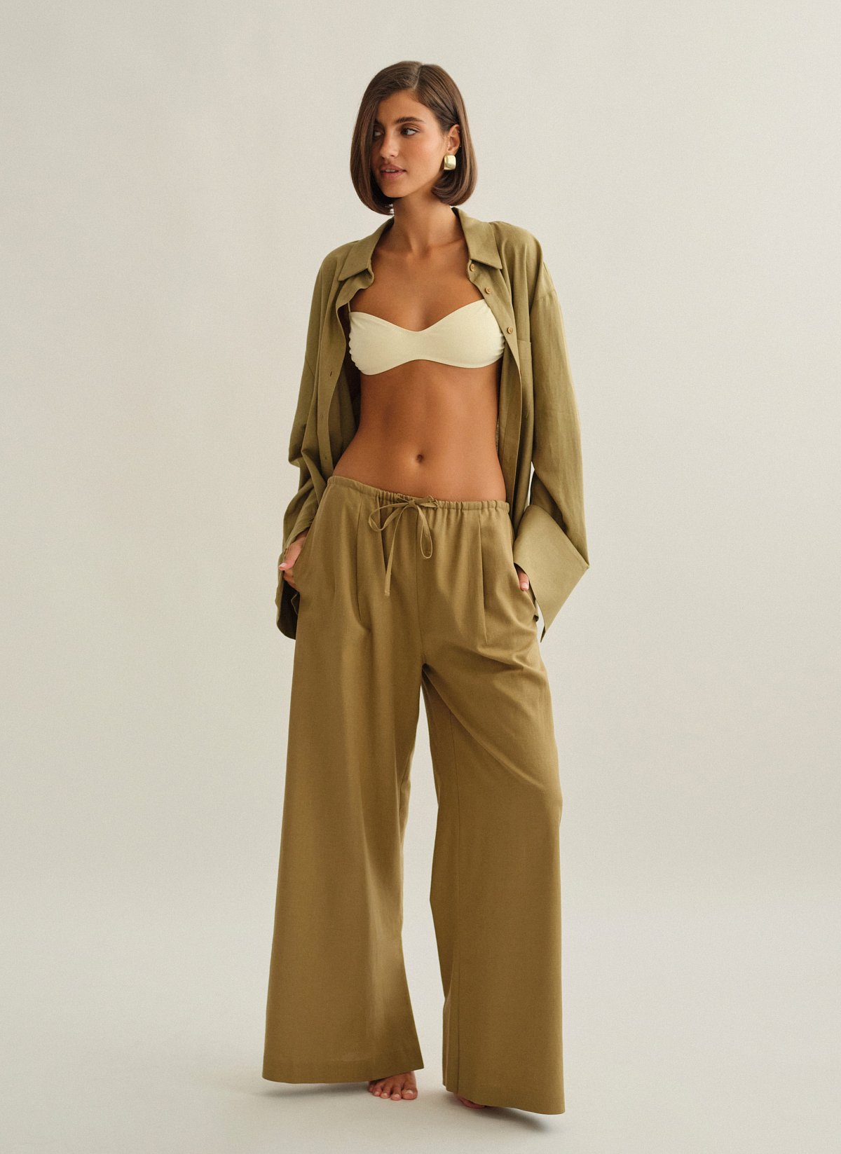 Γυναικείο λινό παντελόνι με κορδόνι στη μέση