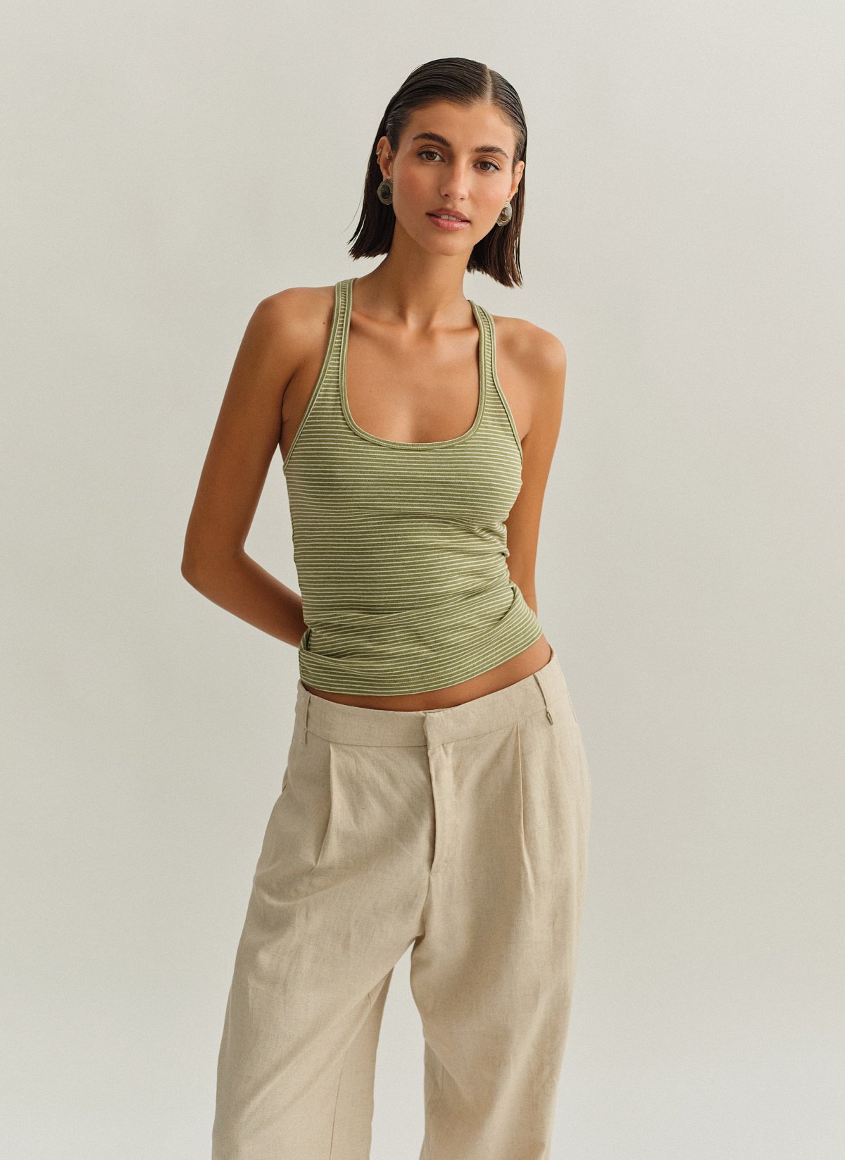 Γυναικεία βαμβακερή αμάνικη ριγέ μπλούζα