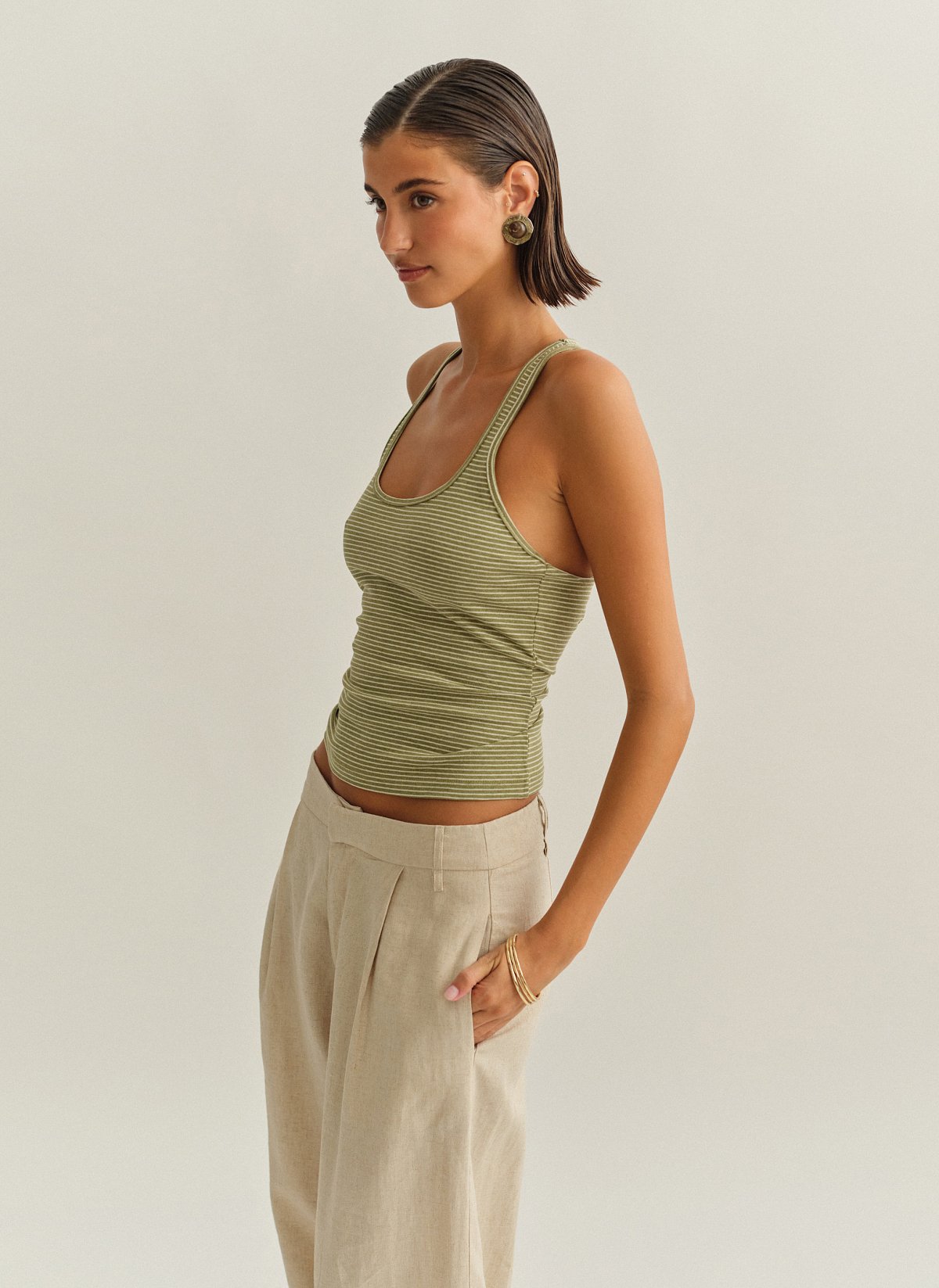 Γυναικεία βαμβακερή αμάνικη ριγέ μπλούζα