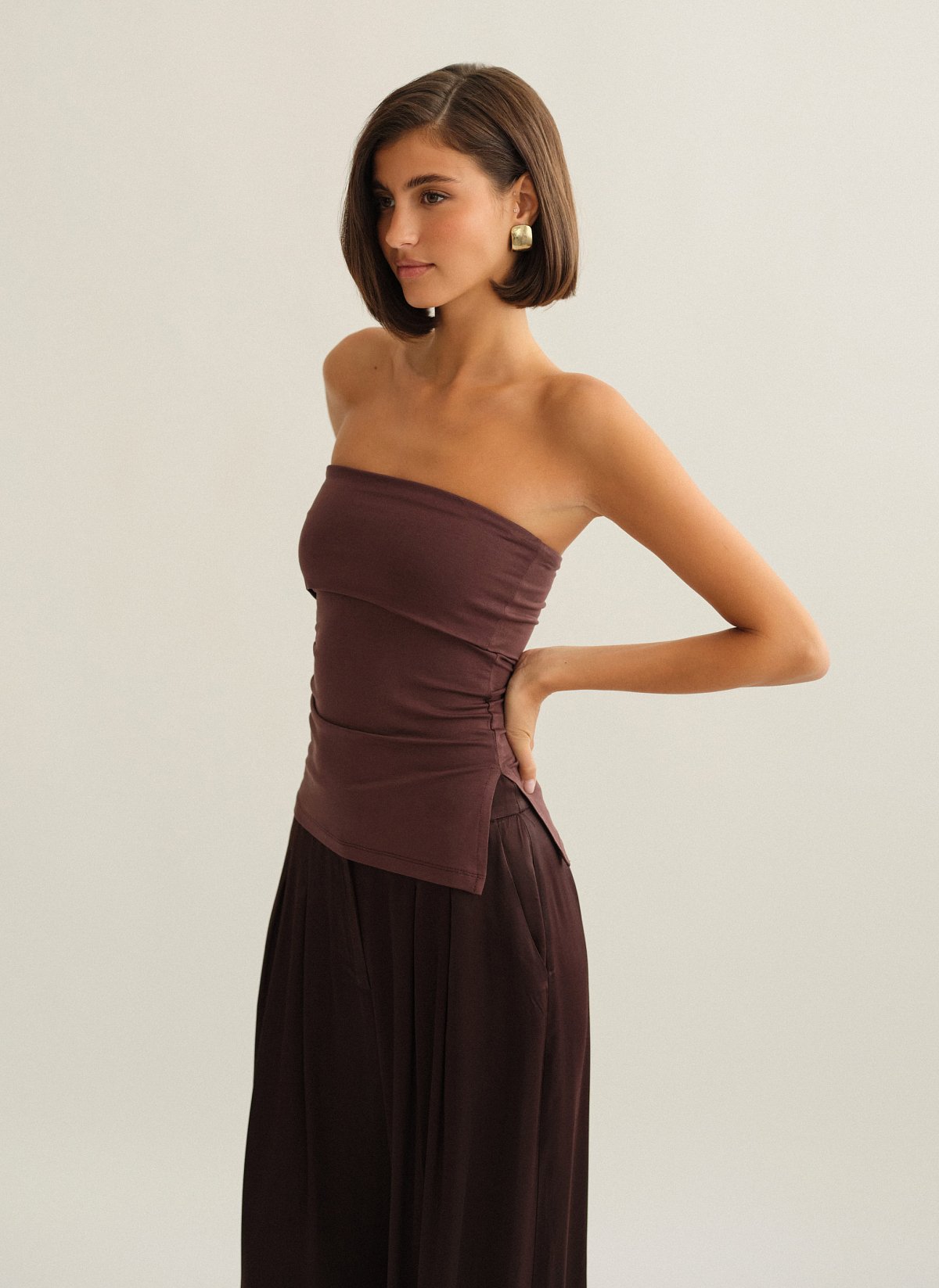 Γυναικεία ασύμμετρη στράπλες μπλούζα με σούρες bamboo