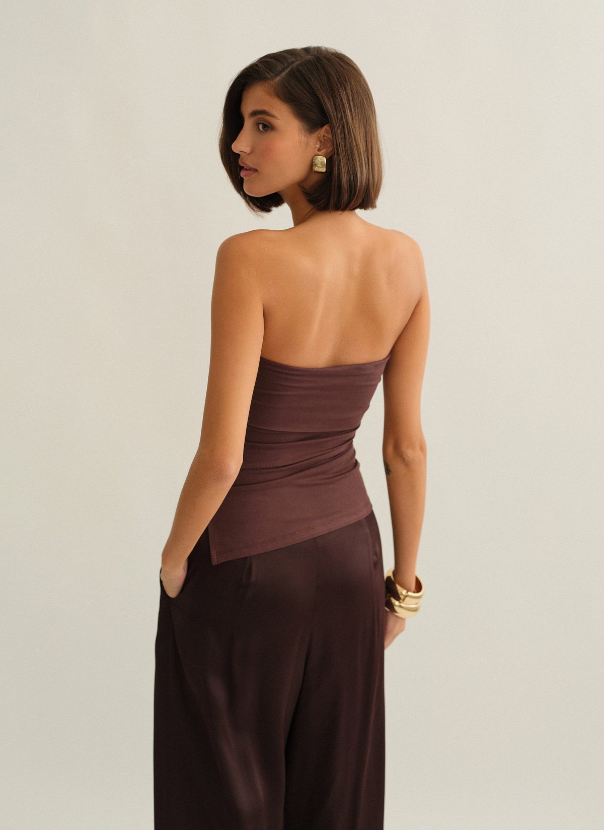 Γυναικεία ασύμμετρη στράπλες μπλούζα με σούρες bamboo