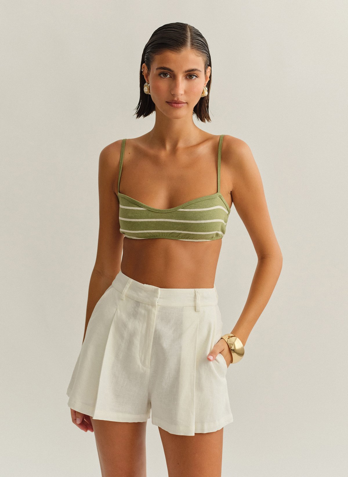 Γυναικείο βαμβακερό ριγέ crop τοπ με λεπτές τιράντες