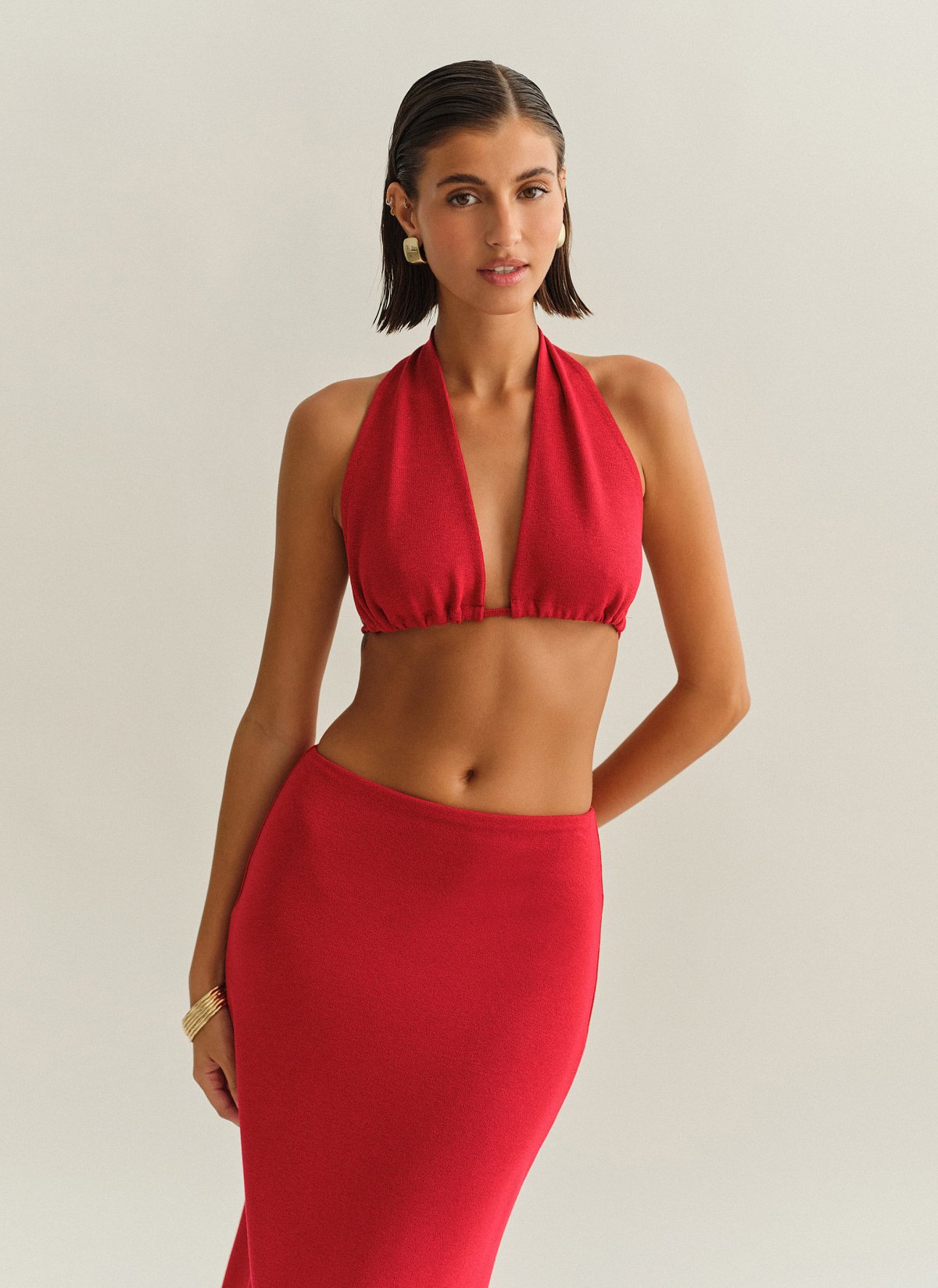 Γυναικείο halter crop τοπ με ελαφριά πλέξη