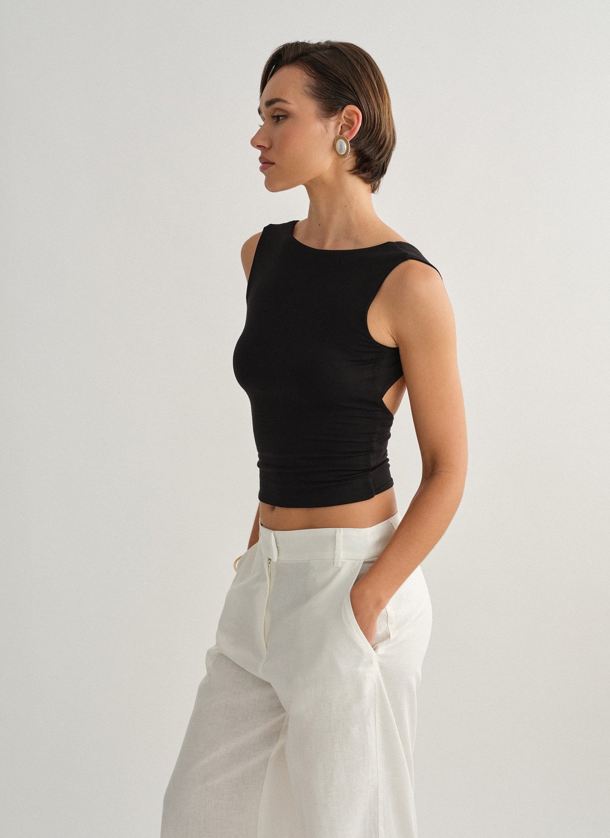 Γυναικεία αμάνικη μπλούζα bamboo με ανοιχτή πλάτη