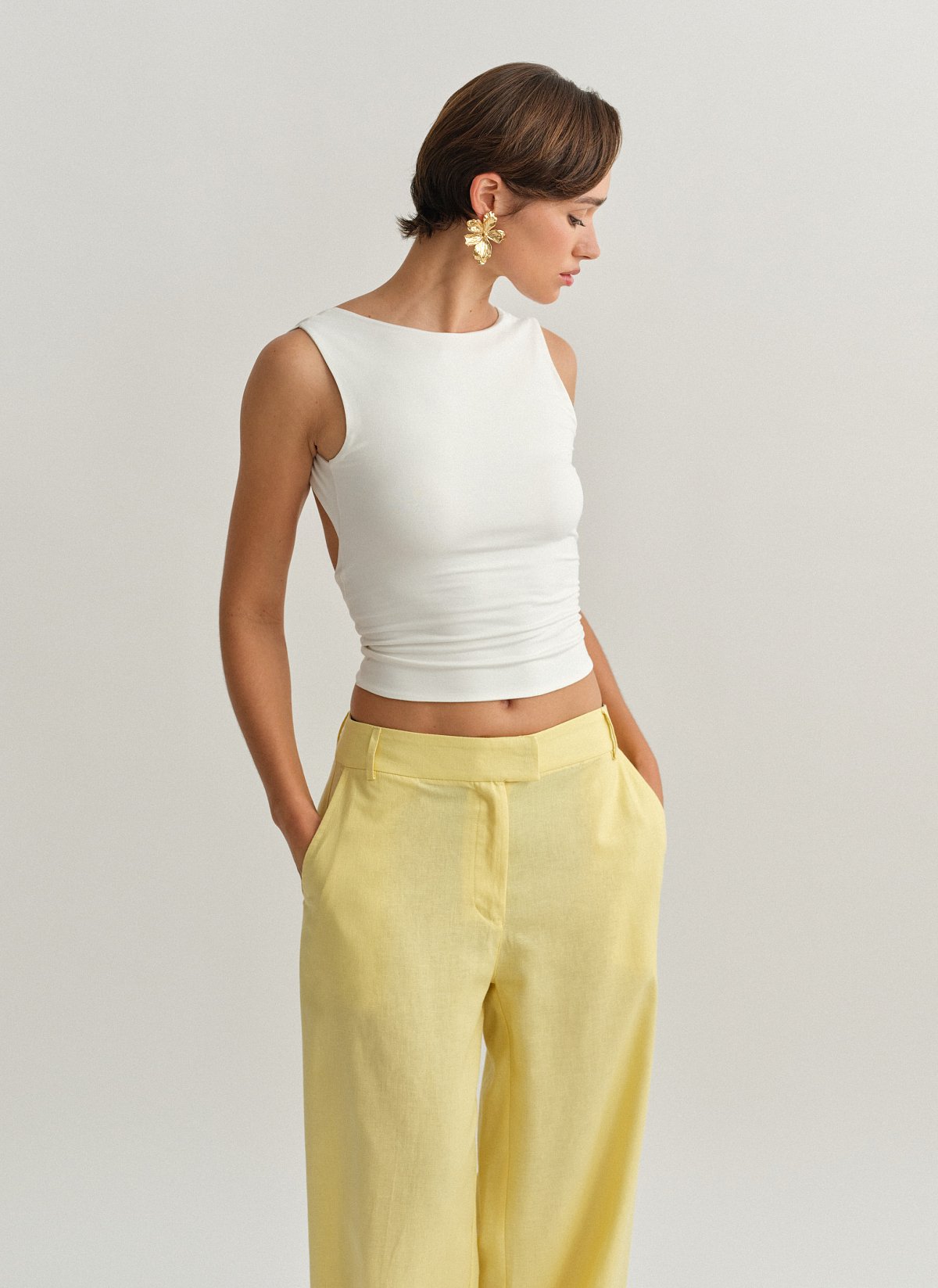 Γυναικεία αμάνικη μπλούζα bamboo με ανοιχτή πλάτη