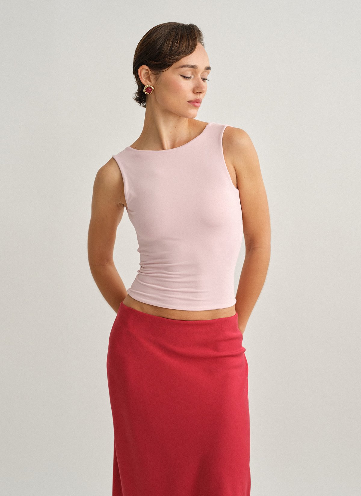 Γυναικεία αμάνικη μπλούζα bamboo με ανοιχτή πλάτη