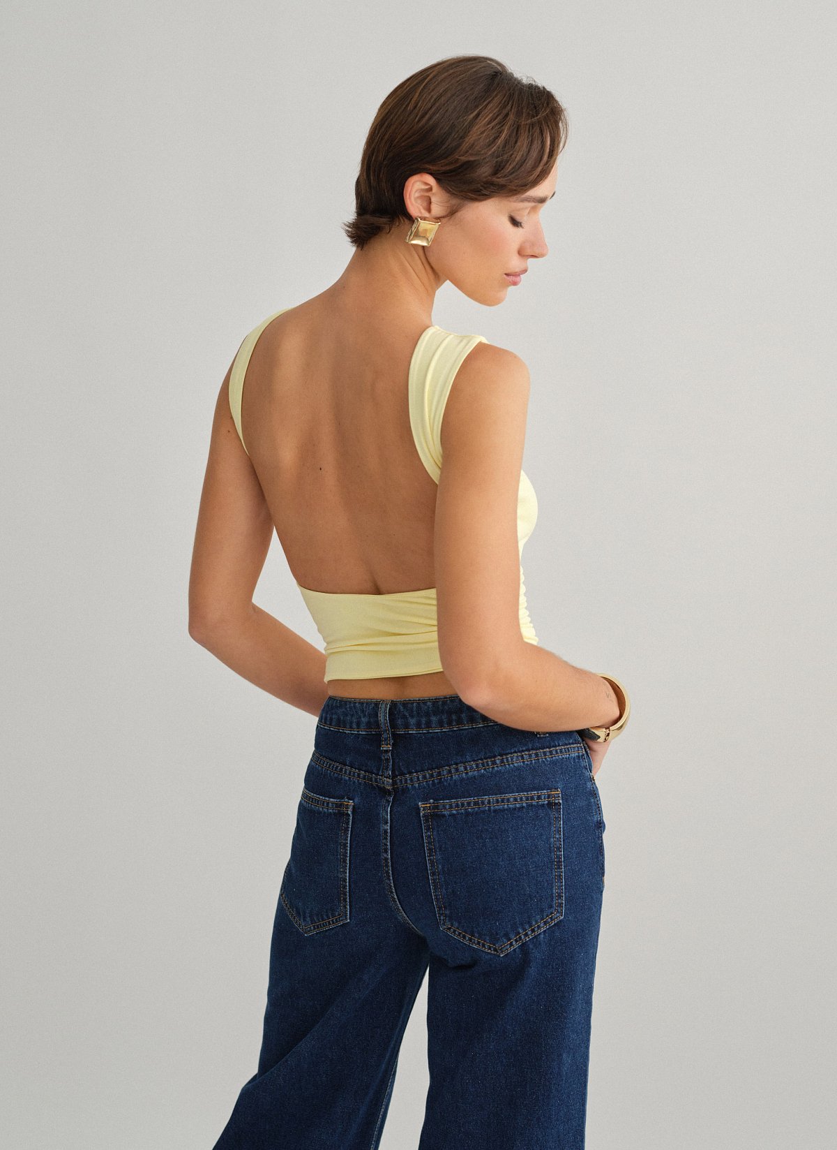 Γυναικεία αμάνικη μπλούζα bamboo με ανοιχτή πλάτη