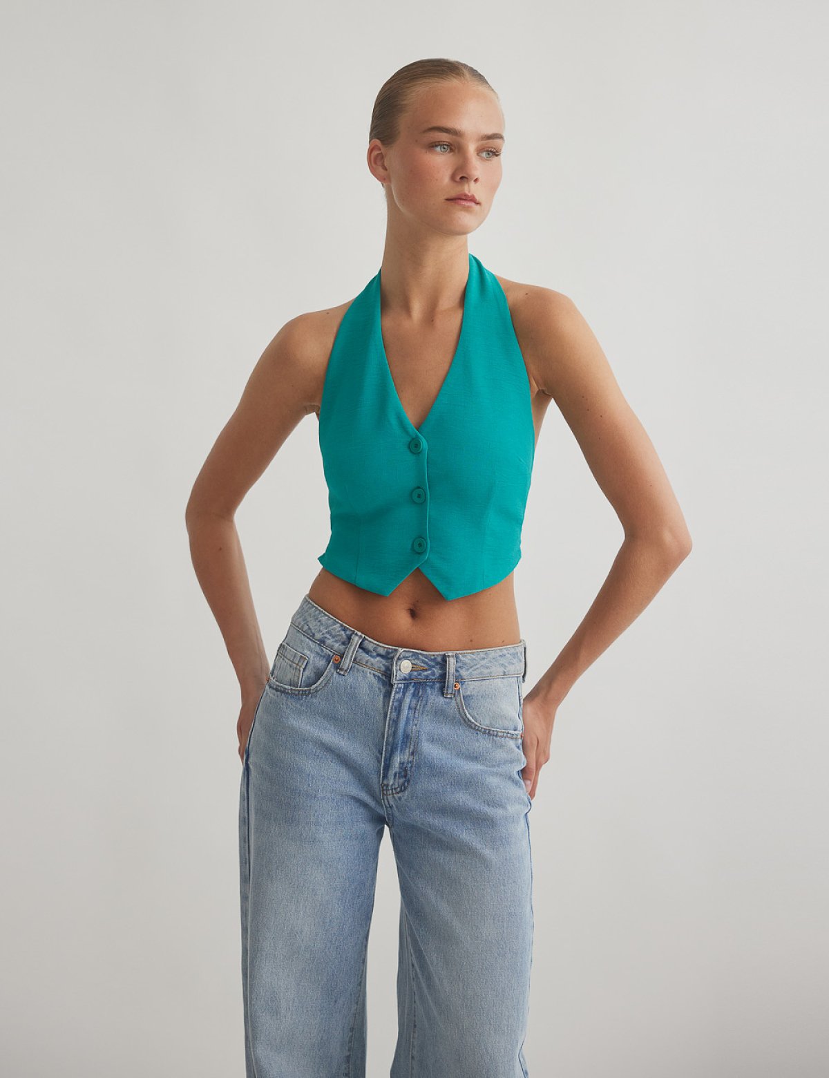 Γυναικείο γιλέκο με ανοιχτή πλάτη και δέσιμο