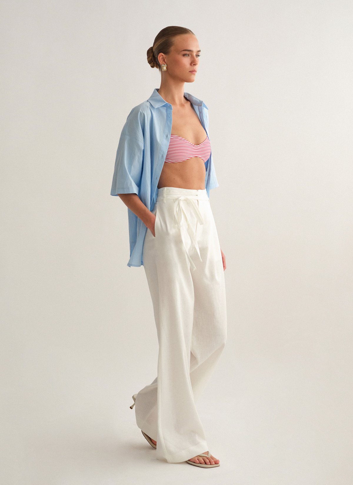 Γυναικείο λινό παντελόνι με αποσπώμενη ζώνη
