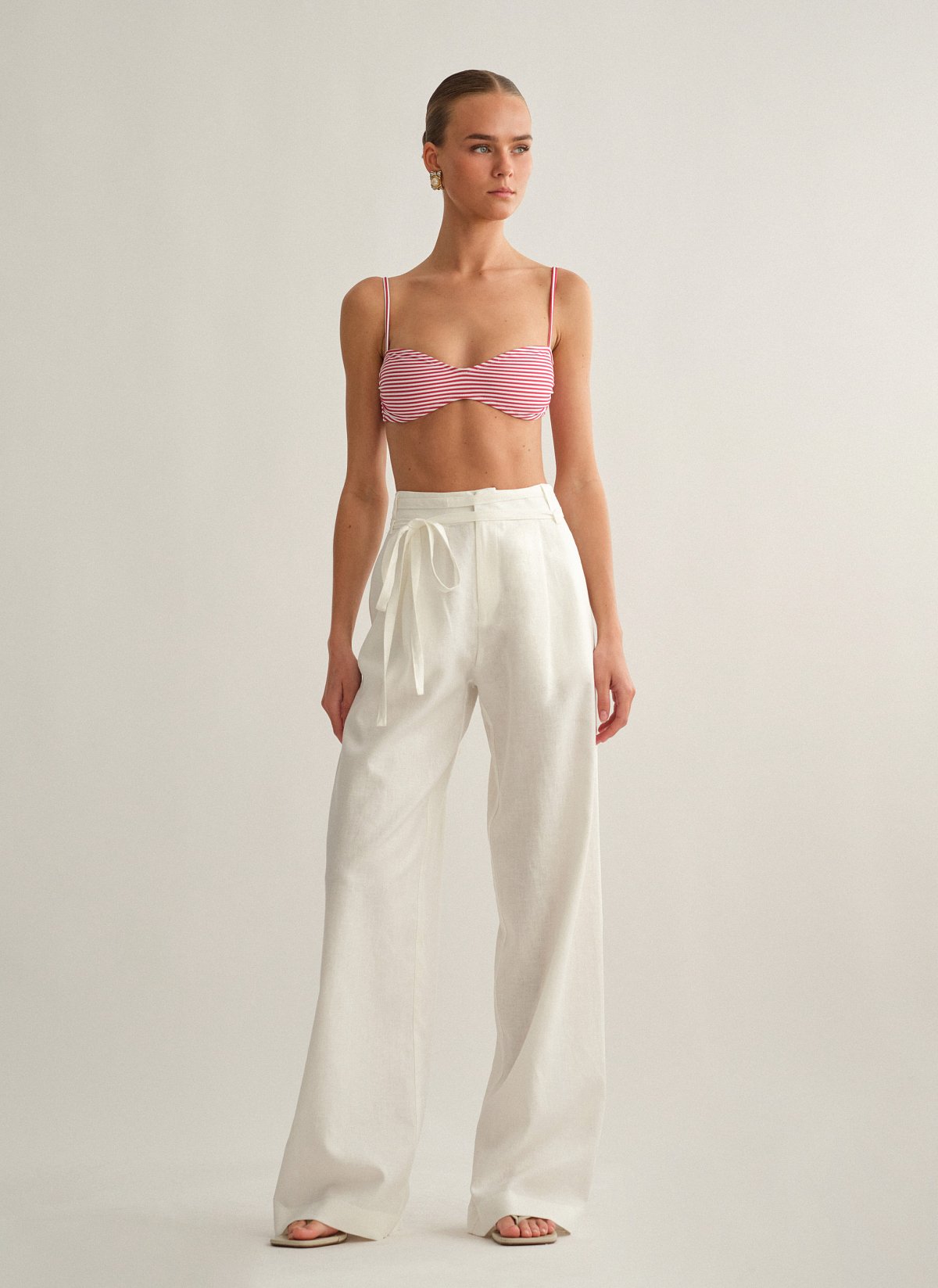 Γυναικείο λινό παντελόνι με αποσπώμενη ζώνη