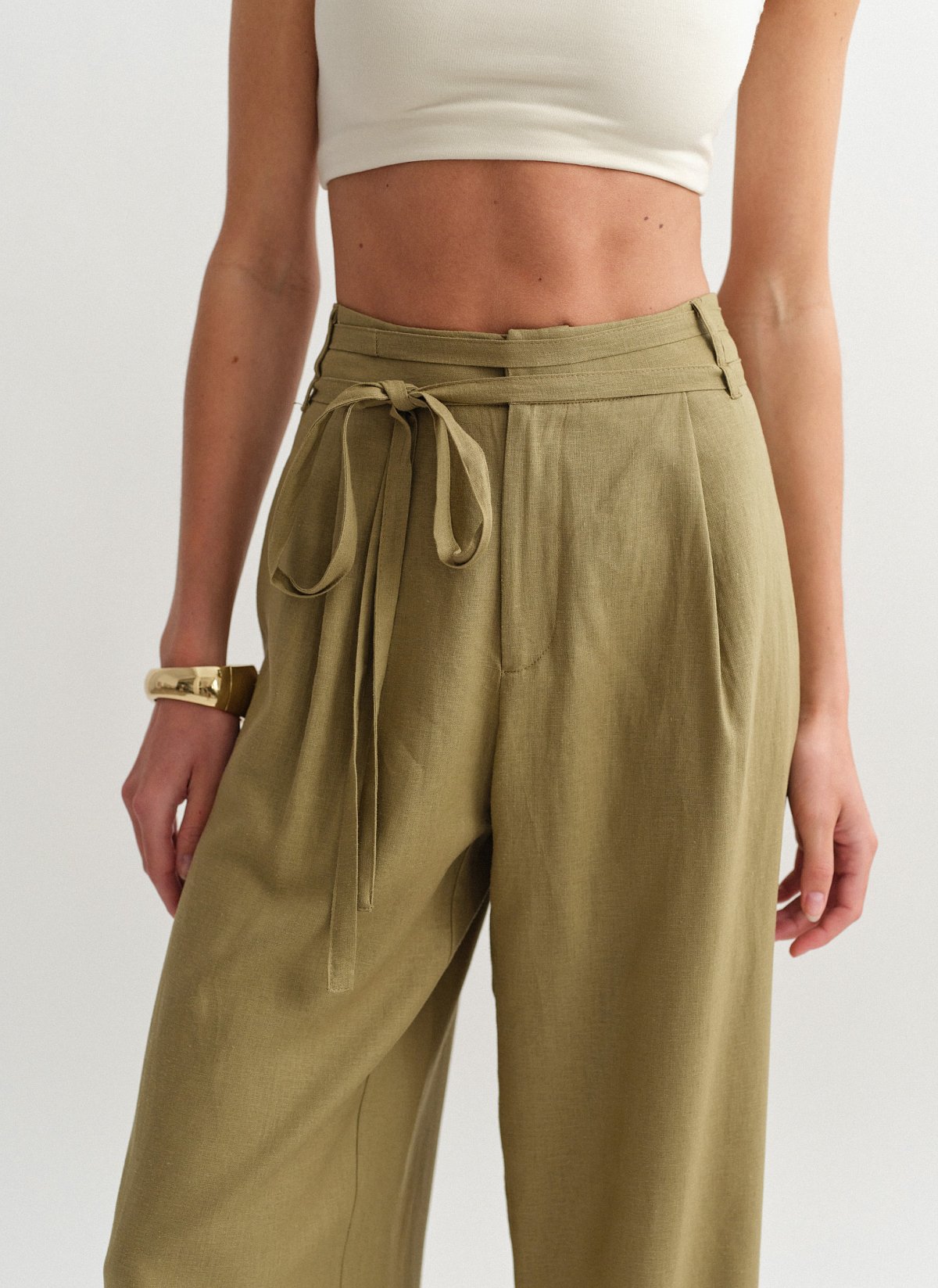 Γυναικείο λινό παντελόνι με αποσπώμενη ζώνη