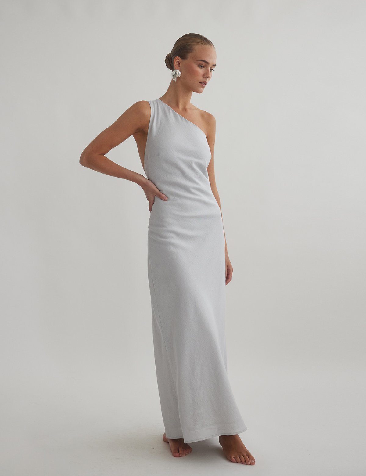 Γυναικείο λινό midi φόρεμα one-shoulder