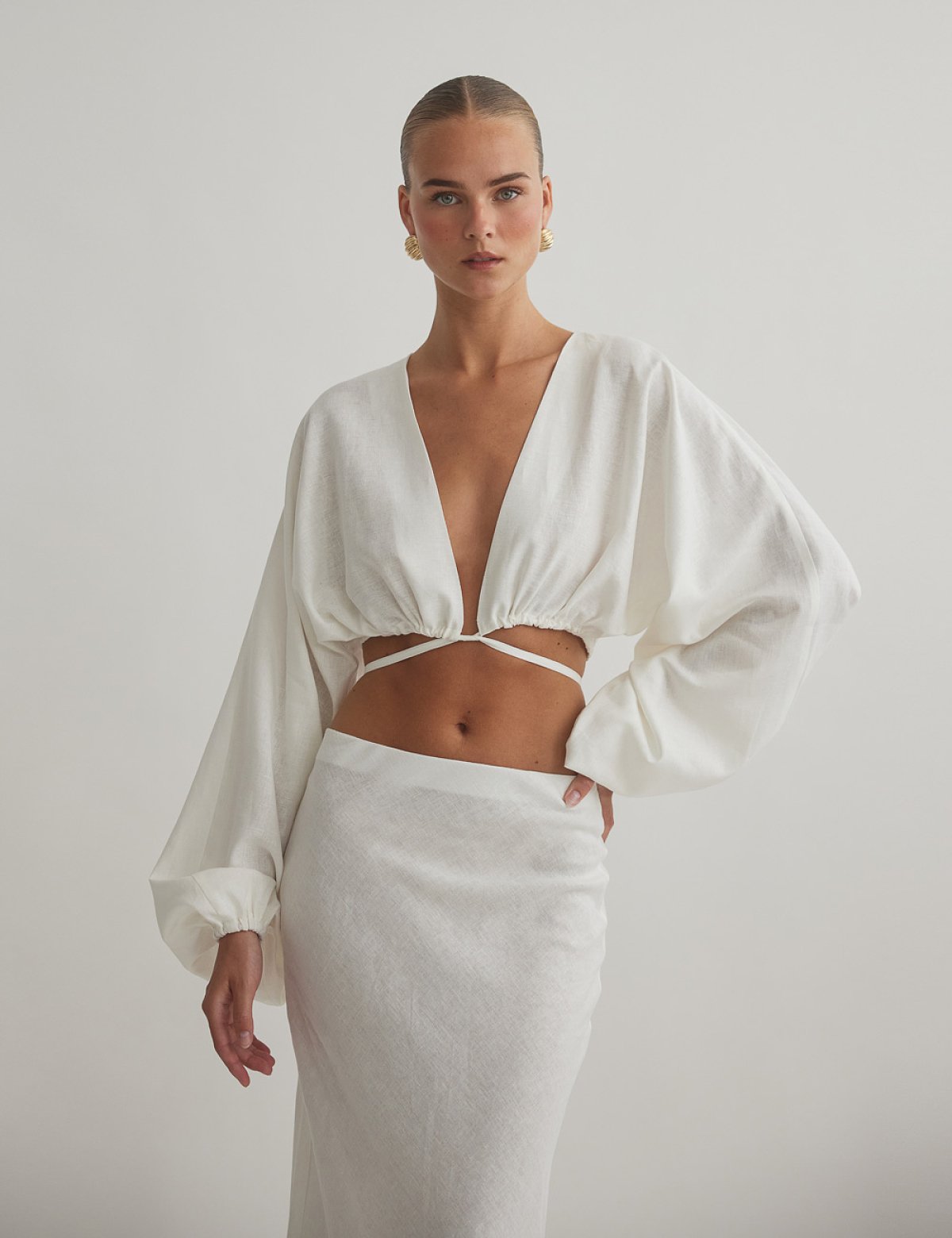 Γυναικείο λινό μακρυμάνικο crop τοπ με δέσιμο