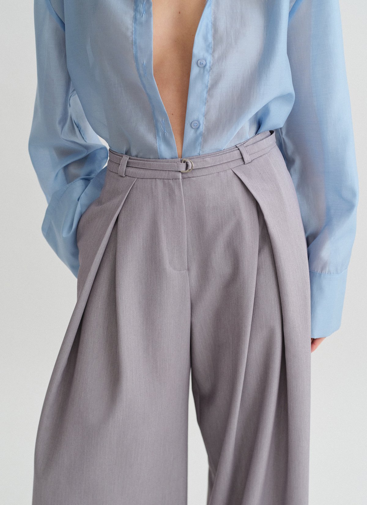 Υφασμάτινο παντελόνι με ζώνη-23