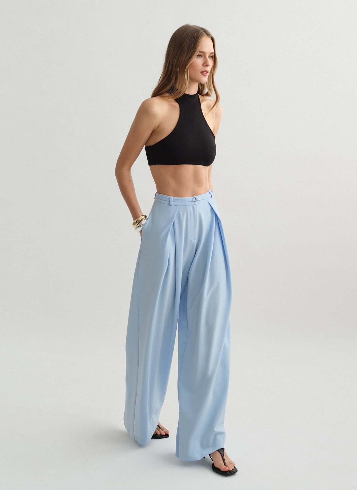 Υφασμάτινο παντελόνι με ζώνη-17