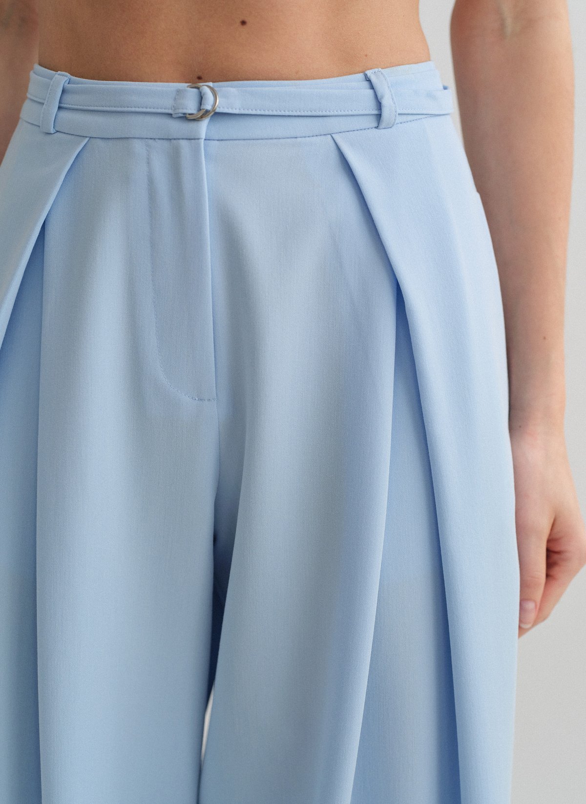 Υφασμάτινο παντελόνι με ζώνη-18