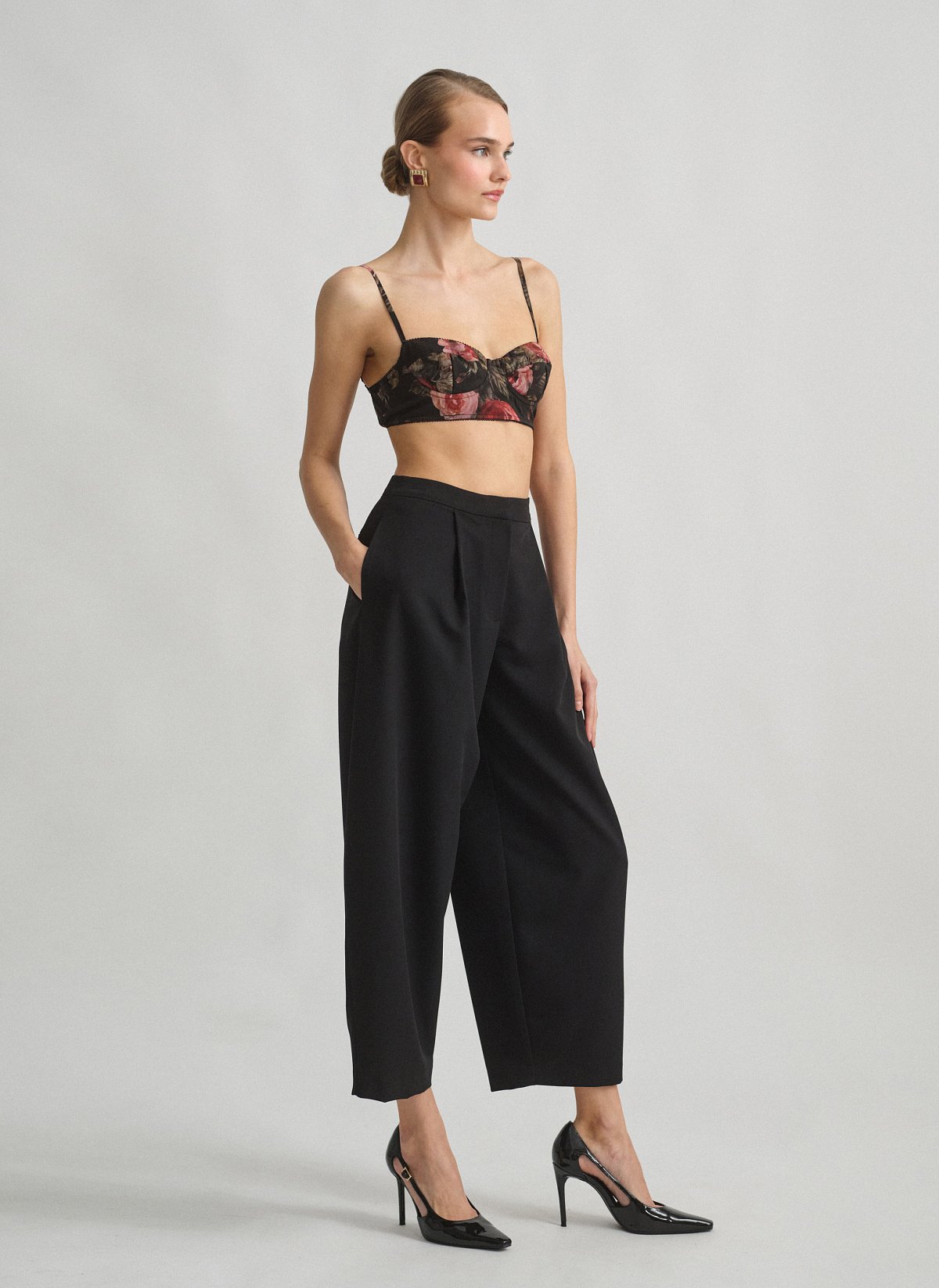 Textured barrel-fit trousers-11