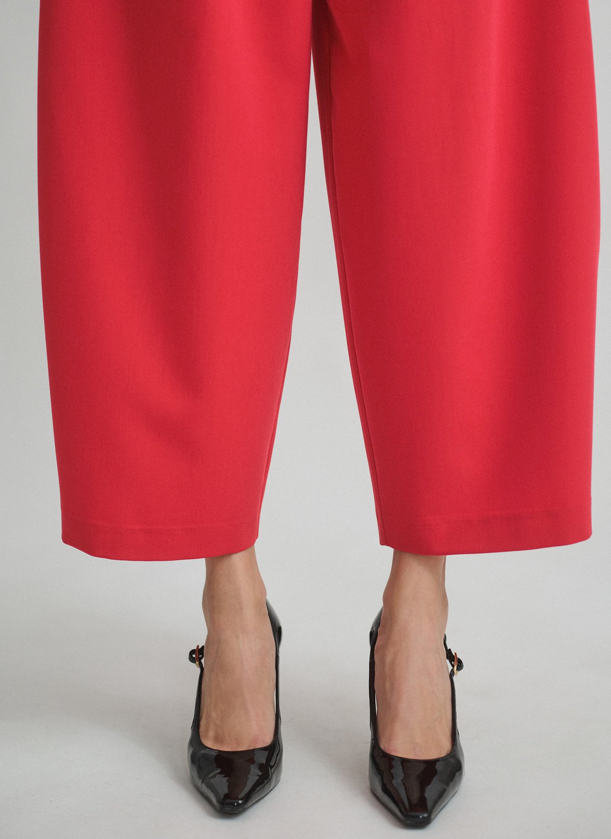 Textured barrel-fit trousers-23