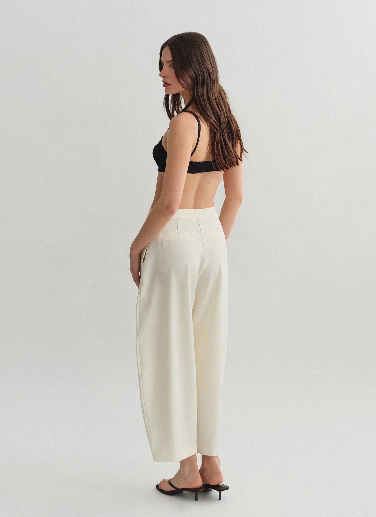 Textured barrel-fit trousers-4