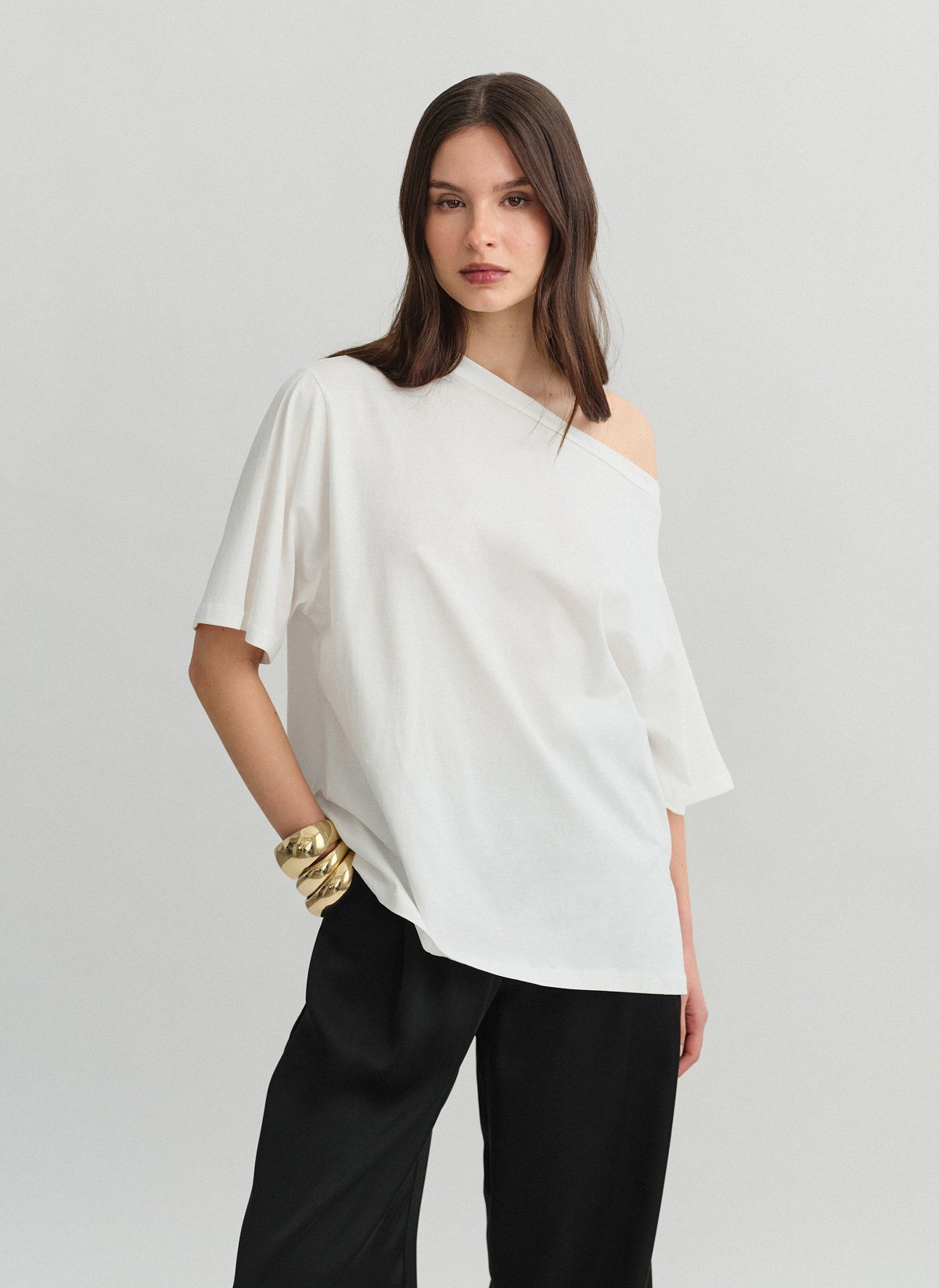 One-shoulder shortsleeve blouse-5