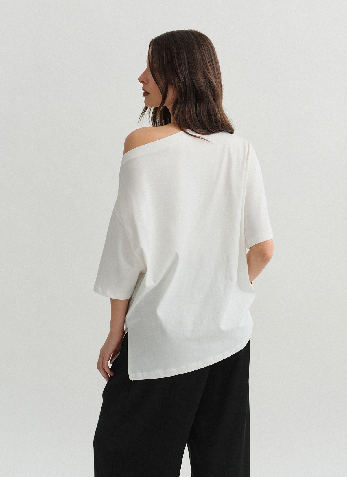 One-shoulder shortsleeve blouse-9
