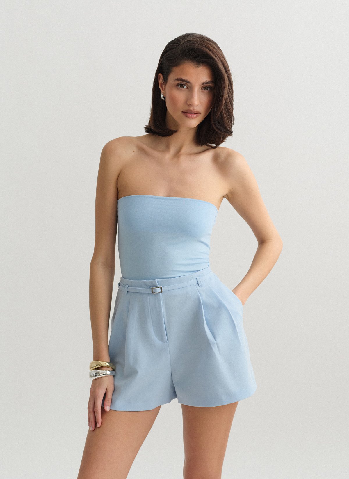 Υφασμάτινο σορτς με ζώνη-21