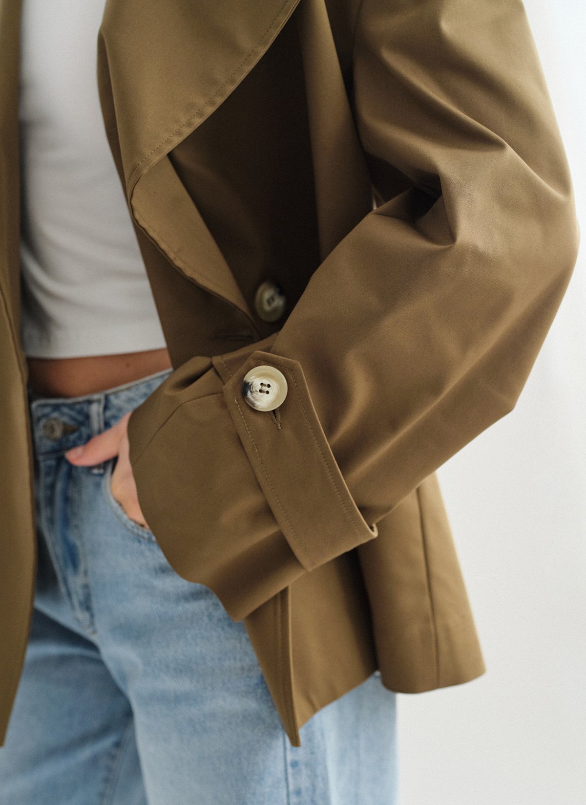 Short trench coat with belt-12