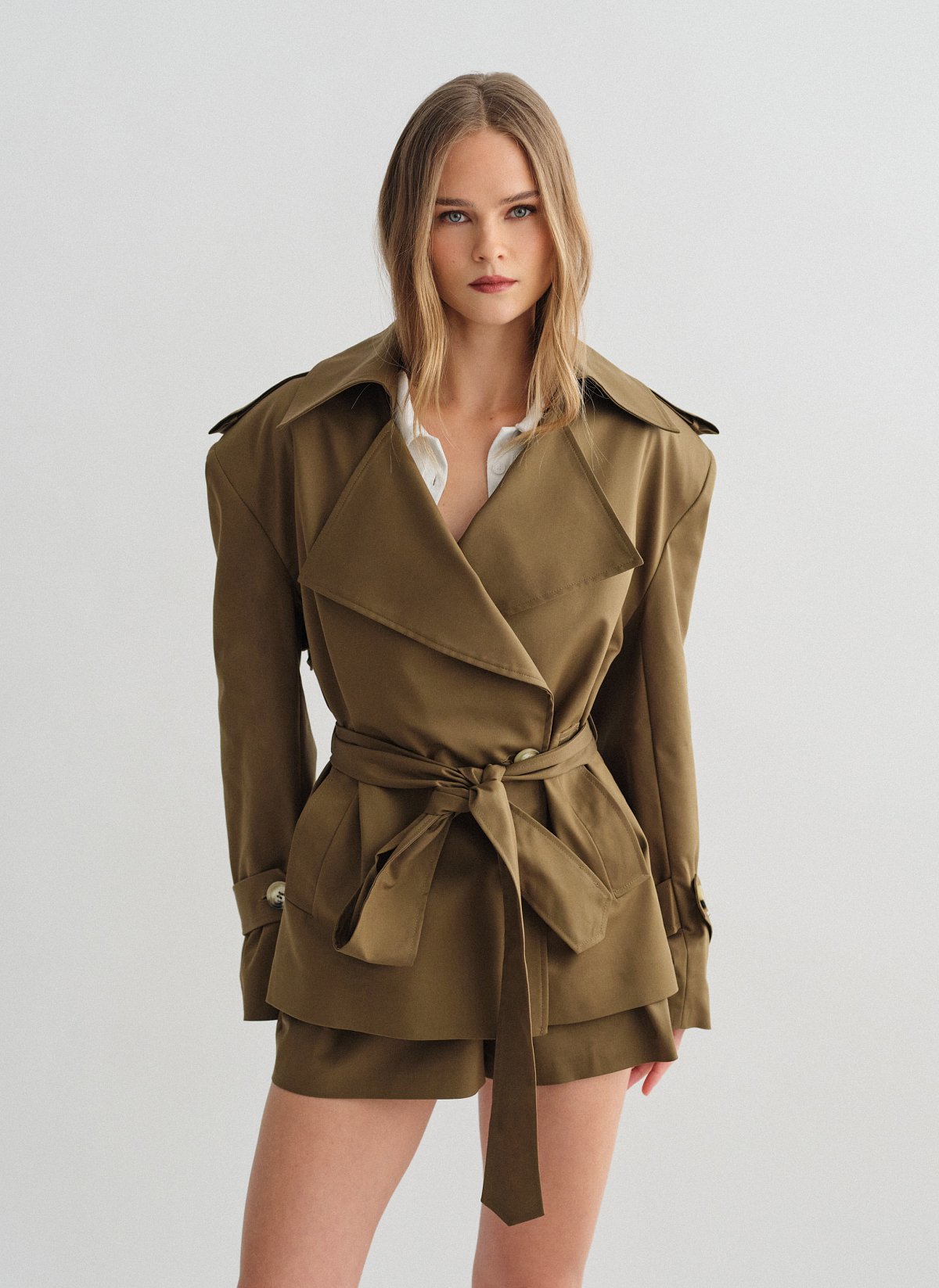 Short trench coat with belt-8