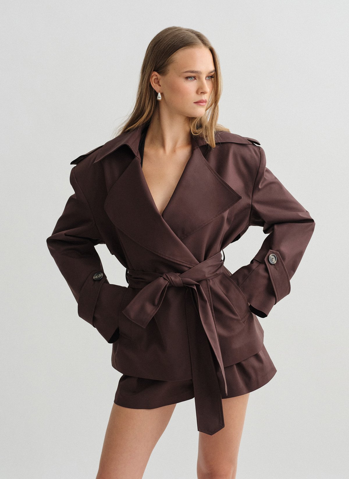 Short trench coat with belt-16